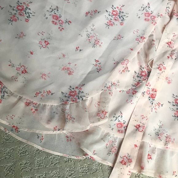 🍋Sale! 2/20 Ann Taylor LOFT floral mini skirt-4 - Picture 2 of 5